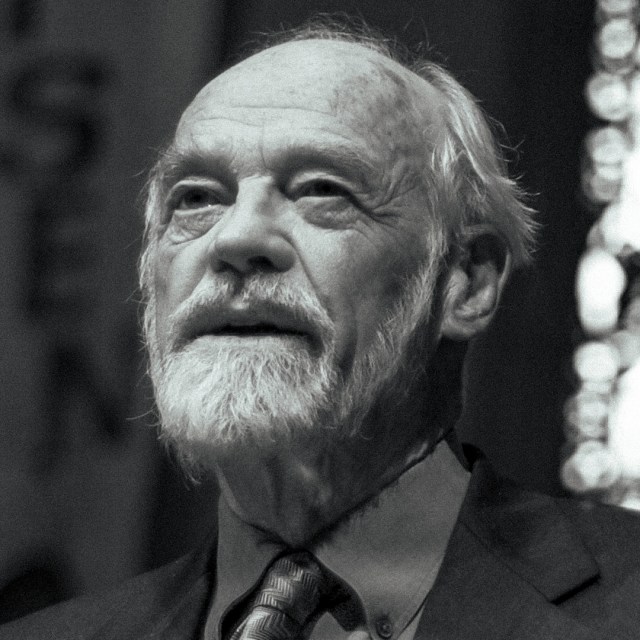 Headshot of Eugene Peterson