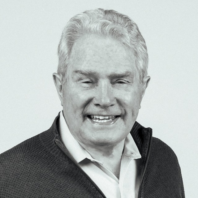 Headshot of Luis Palau
