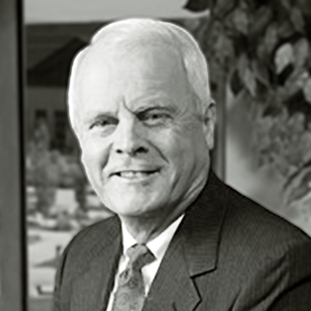 Headshot of Gordon MacDonald