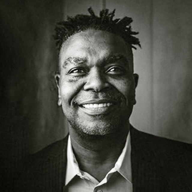 Headshot of Sean Palmer