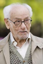 Eli Wallach as Arthur