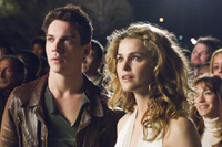 Jonathan Rhys Meyers as Louis Connelly, Keri Russell as Lyla Novacek