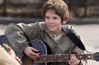 Freddie Highmore as August Rush