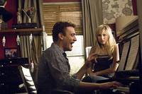 Jason Segel as Peter Bretter, Kristen Bell as Sarah Marshall