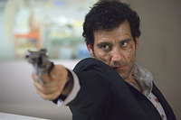 Clive Owen as Louis Salinger