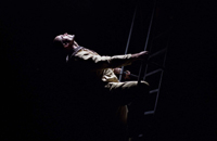 Joseph Fiennes as Lenny Drake