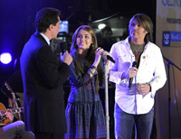 With dad Billy Ray on 'Good Morning America'