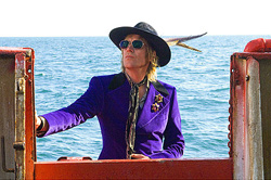 Rhys Ifans as Gavin