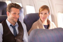 Bradley Cooper as Holden, Julia Roberts as Kate