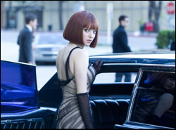 Amanda Seyfried as Sylvia Weis