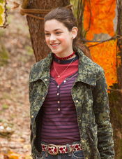 Odeya Rush as Joni