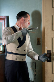 Guy Pearce as Charlie Rakes