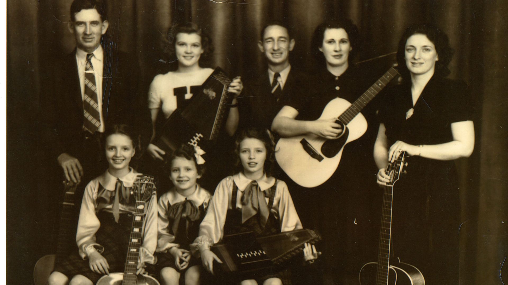 Carter Family Border Radio (from 'The Winding Stream')
