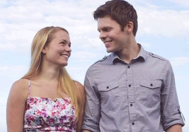 Sonya Davis and Blake Webb in 'The Virgins'