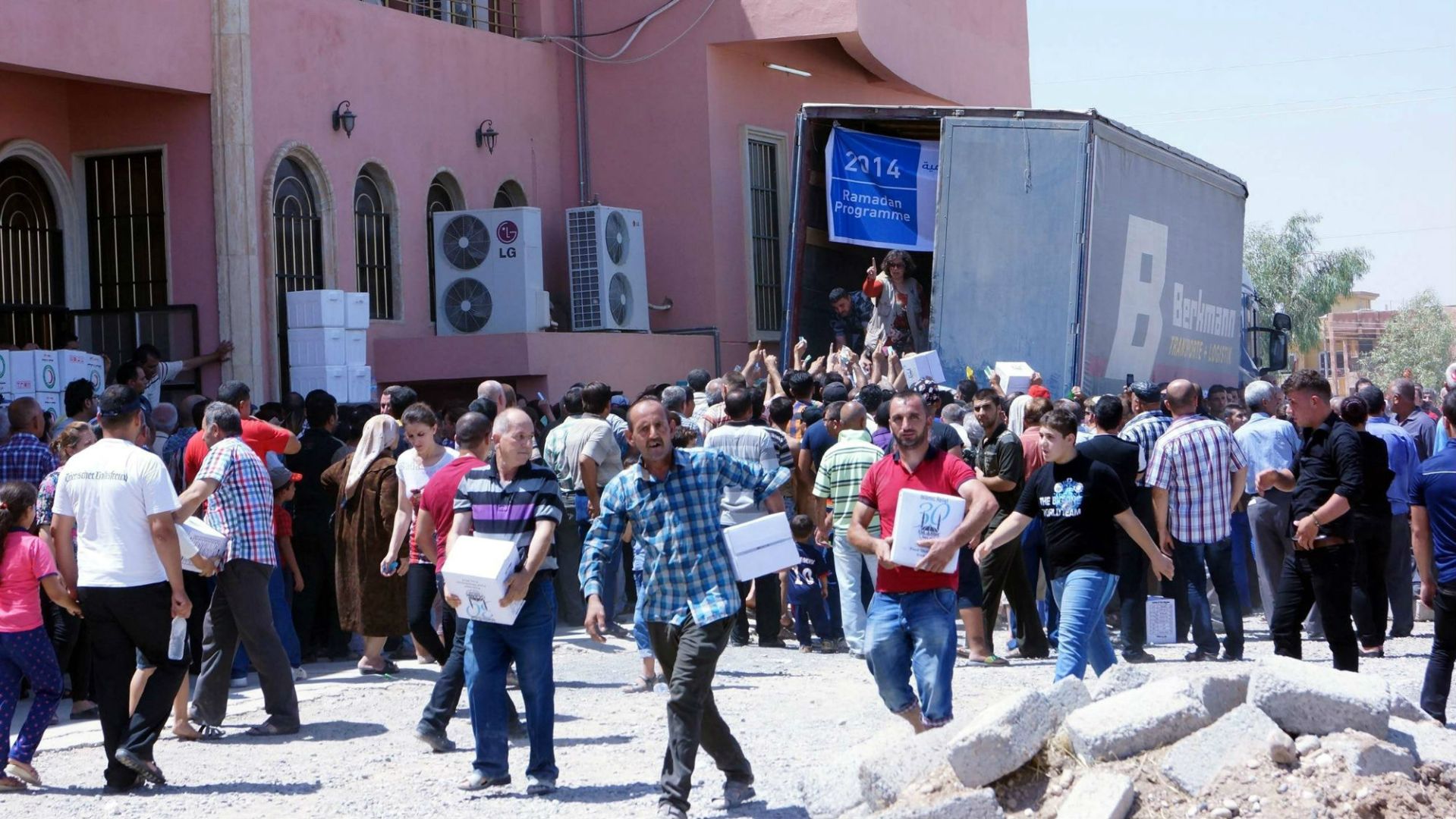Mosul Christians fled to Qaraqosh for aid. Now they are fleeing again.
