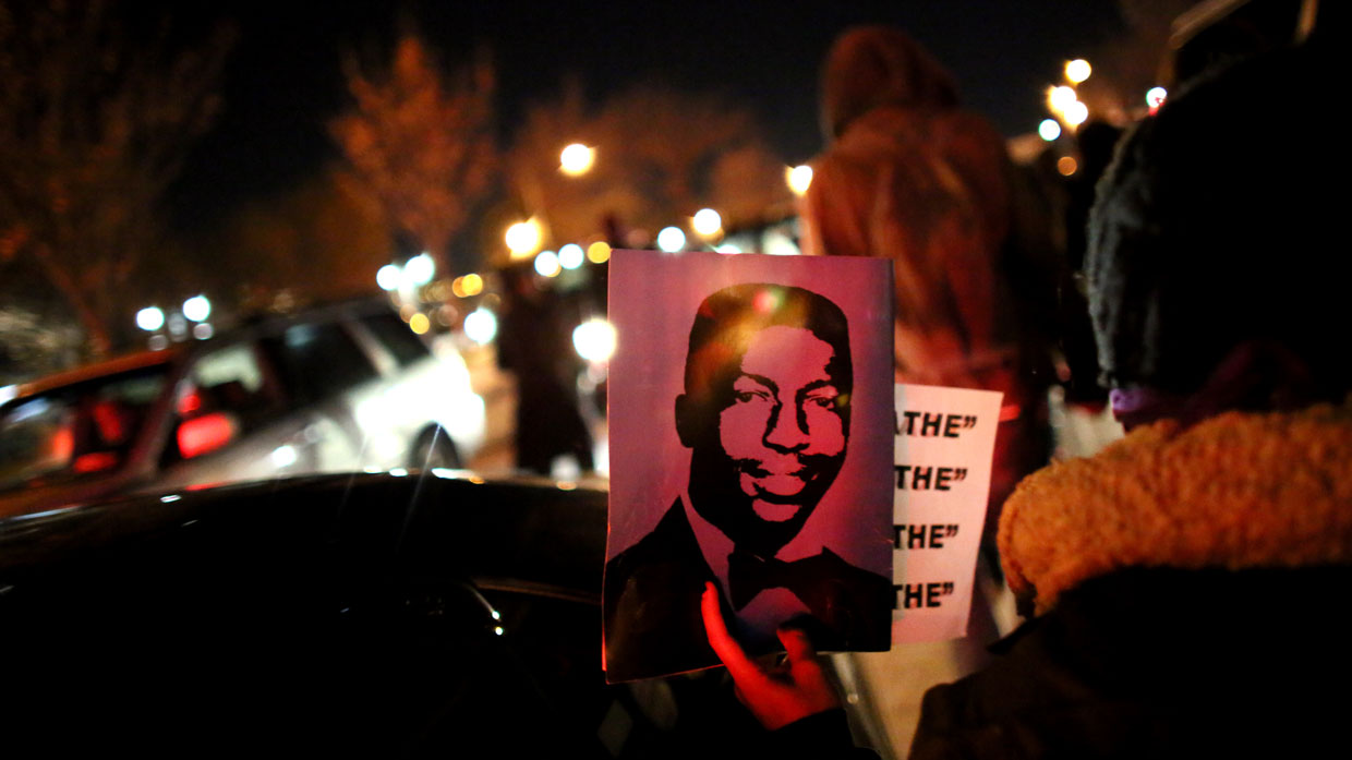 Grand Jury declines to indict NYPD officer in Eric Garner death.