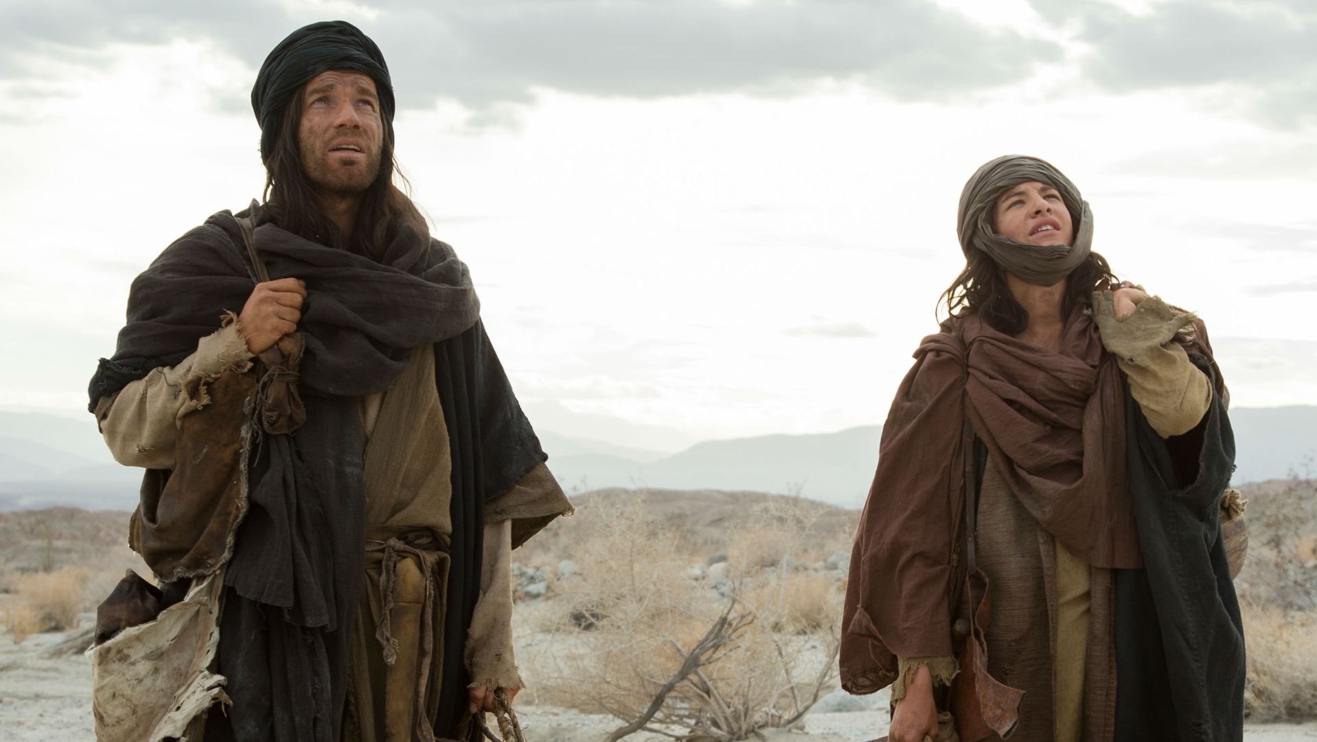 Ewan McGregor and Tye Sheridan in 'Last Days in the Desert'