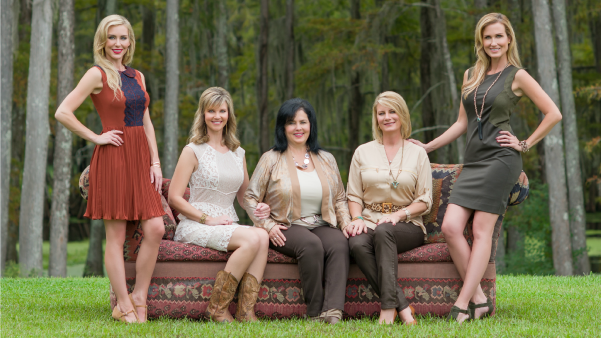 Jessica Robertson, Missy Robertson, Miss Kay Robertson, Lisa Robertson and Korie Robertson.