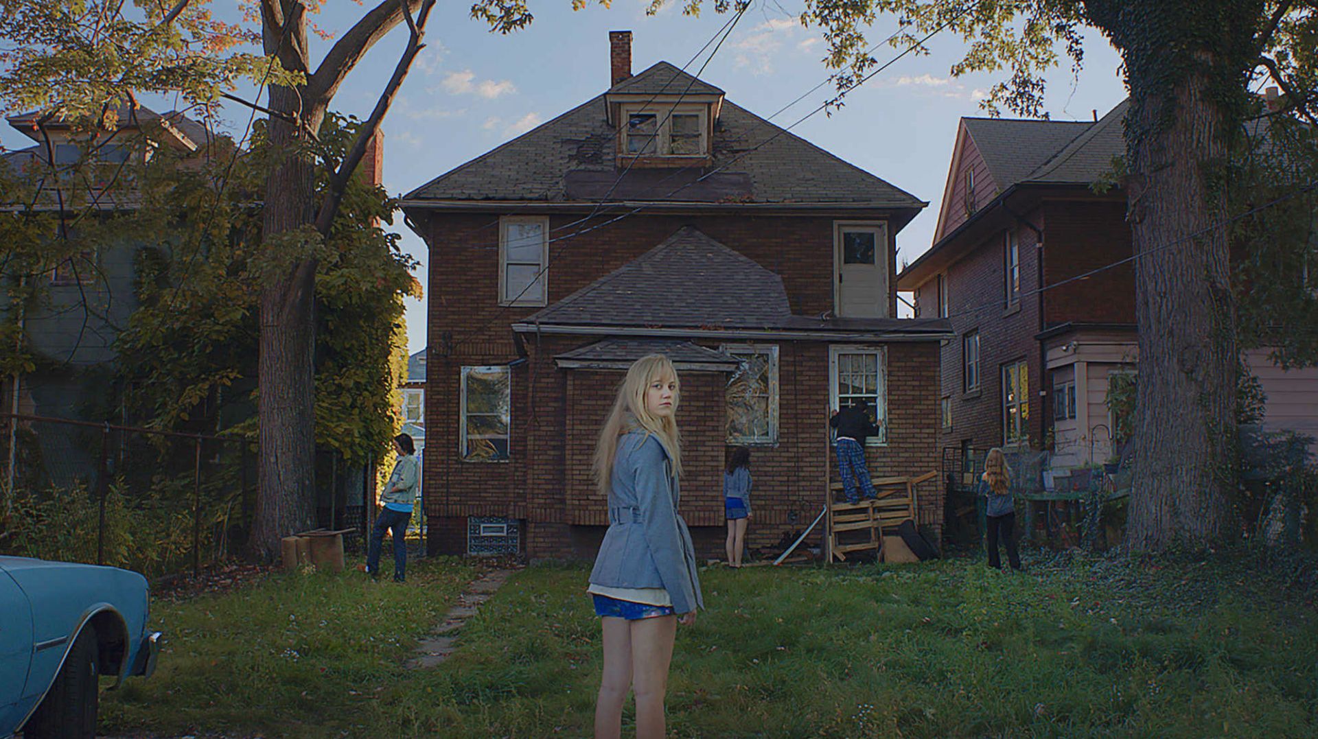 Maika Monroe in 'It Follows'