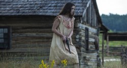 Hailee Steinfeld in 'The Keeping Room'