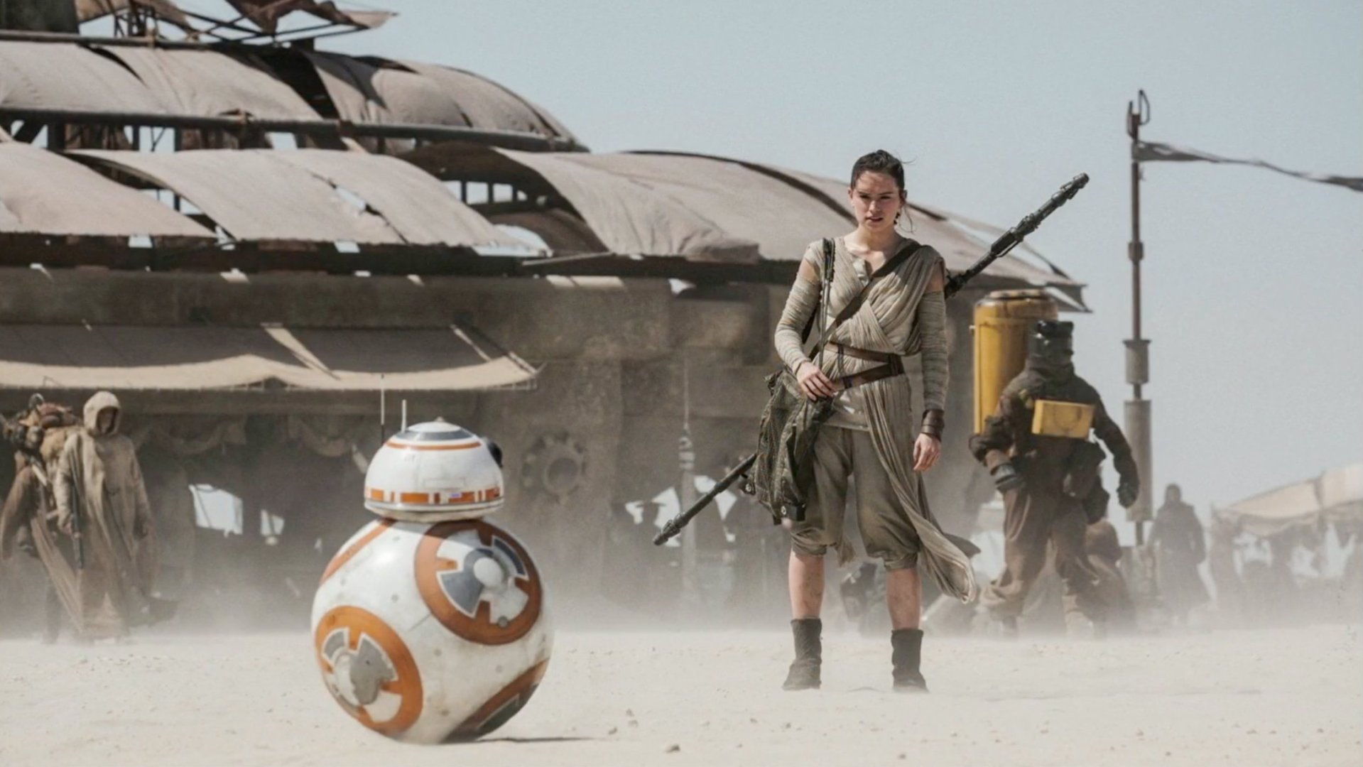 Daisy Ridley in 'Star Wars: The Force Awakens'