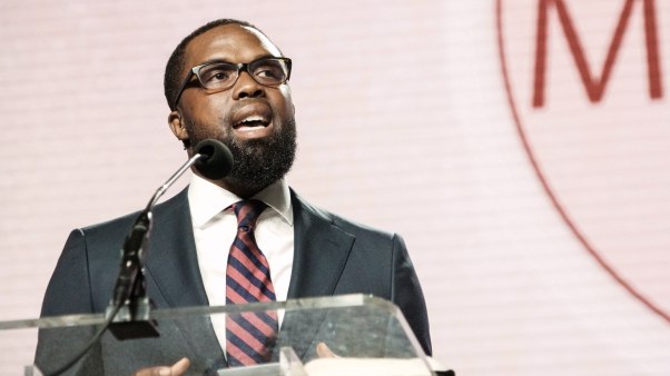 Chicago pastor Charlie Dates