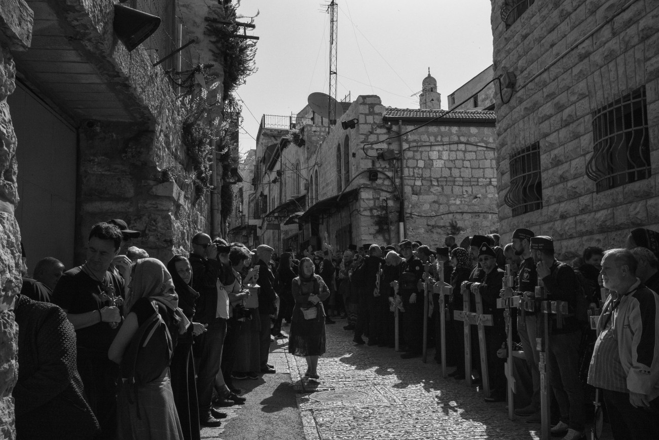 Good Friday | Onlookers at the Via Dolorosa processional route