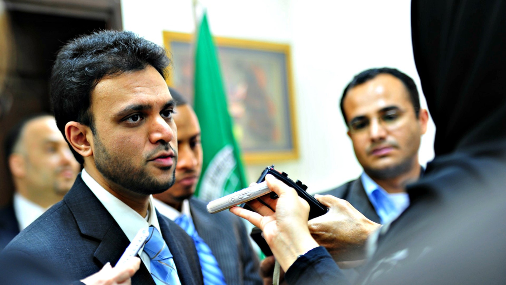 Rashad Hussain briefs the press at OIC headquarters in Jeddah on February 16, 2010.