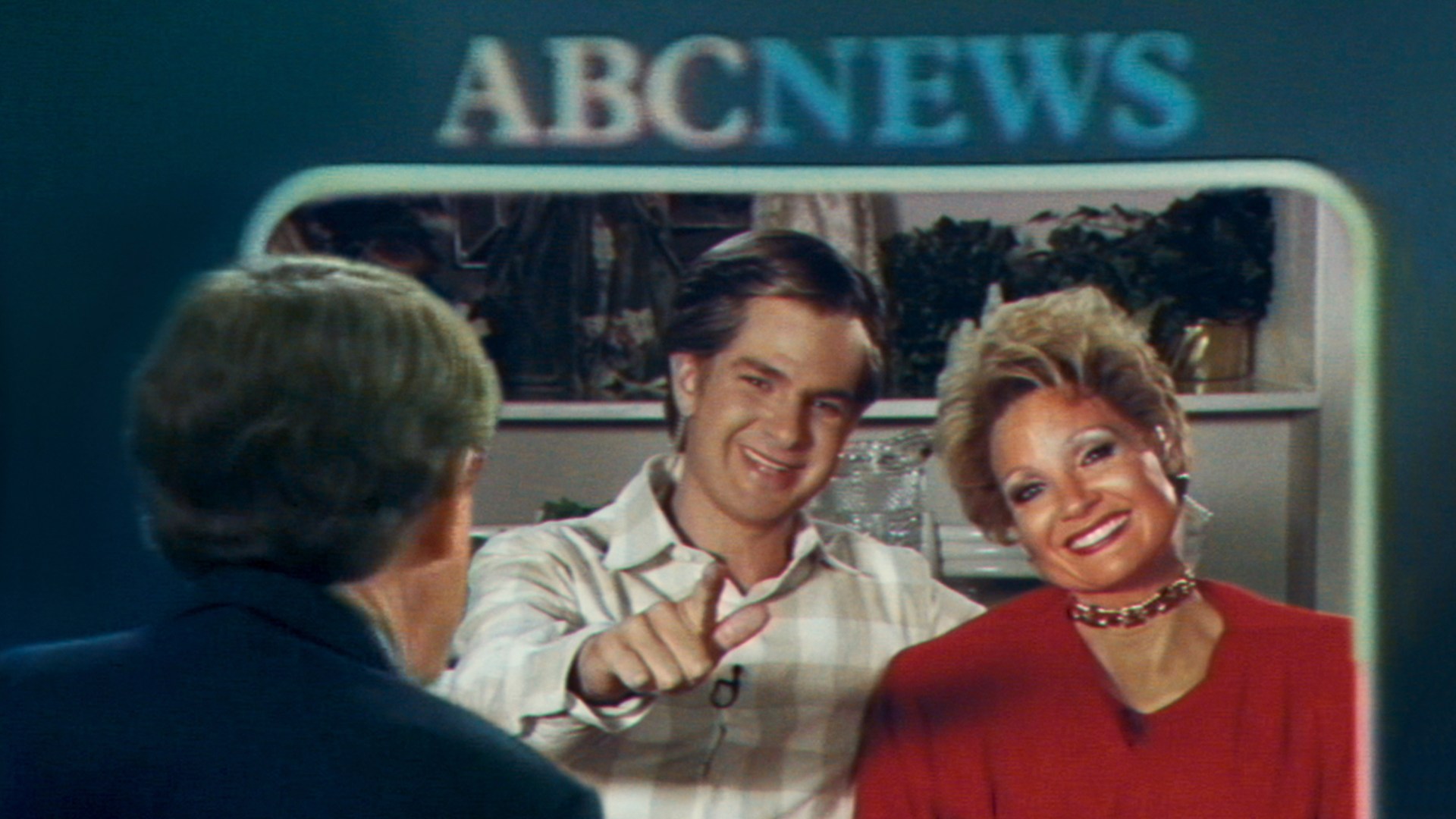Andrew Garfield as Jim Bakker and Jessica Chastain as Tammy Faye Bakker in the film "The Eyes of Tammy Faye."