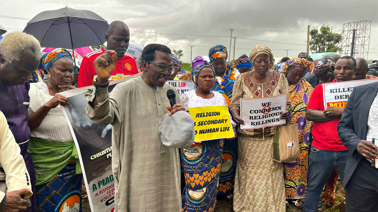 Nigerian Christians protest the death of Deborah Samuel, a Sokoto university student killed by a mob after being accused of blasphemy.