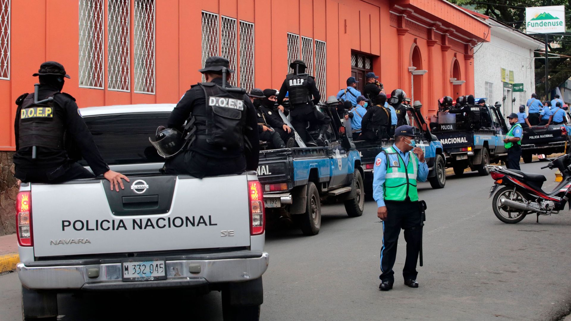 Riot police prevented Nicaraguan bishop Rolando Alvarez from leaving a church building in Matagalpa to preside at a mass as part of a “prayer crusade” on August 4, 2022 following the closure of several Catholic media outlets and allegations of harassment.