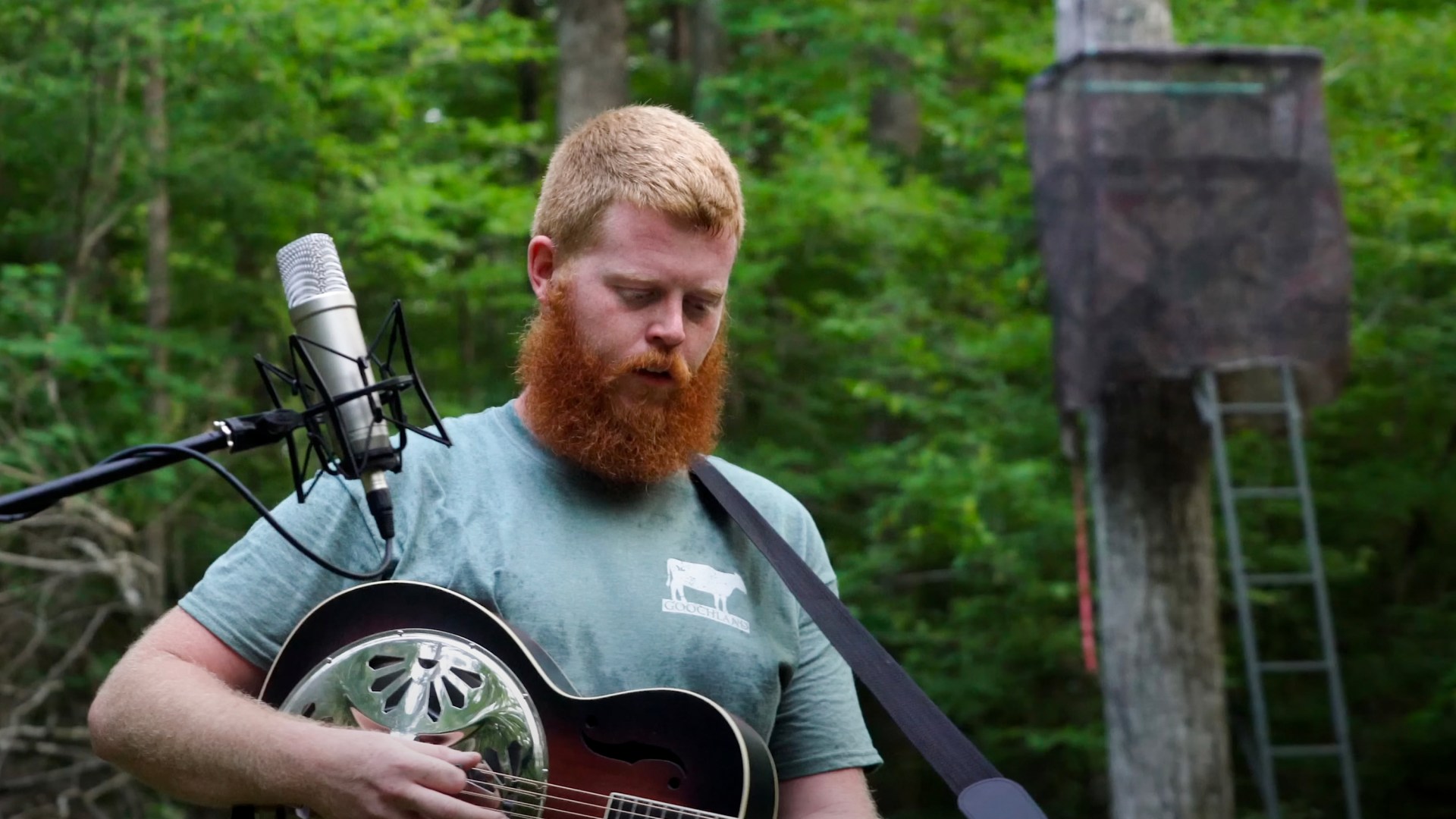 Oliver Anthony in his music video for Rich Men North of Richmond.