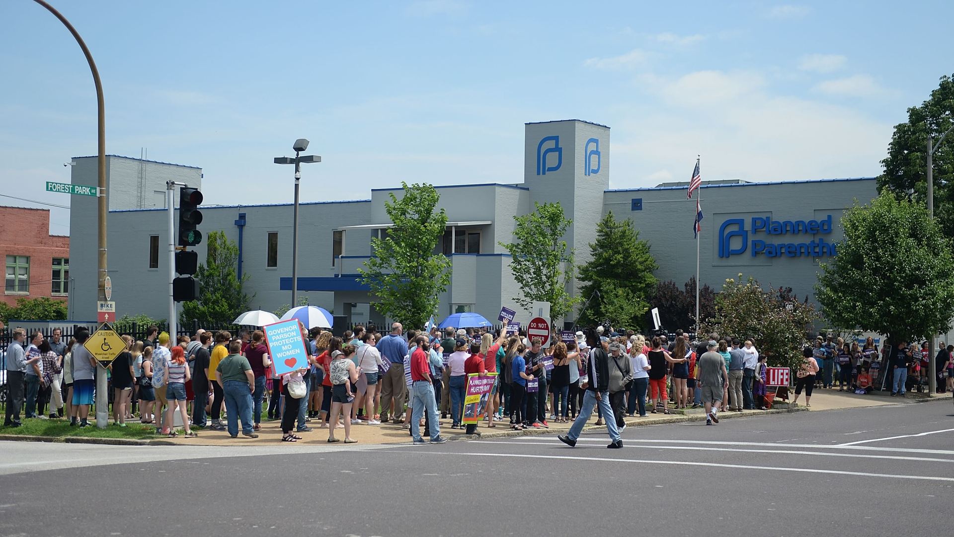 Pro-life protestors gather outside a Planned Parenthood clinic in Missouri in 2019.