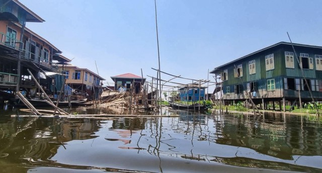 An image of collapsed buildings.