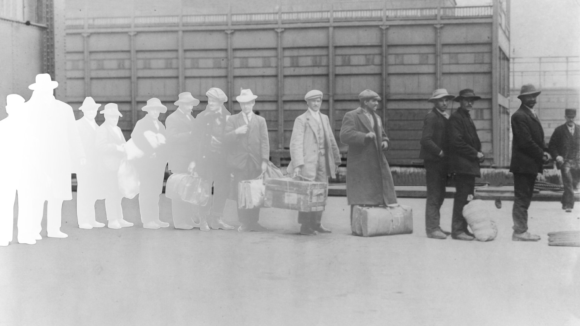 Immigrants from "Princess Irene" on Ellis Island, N.Y. in 1911.