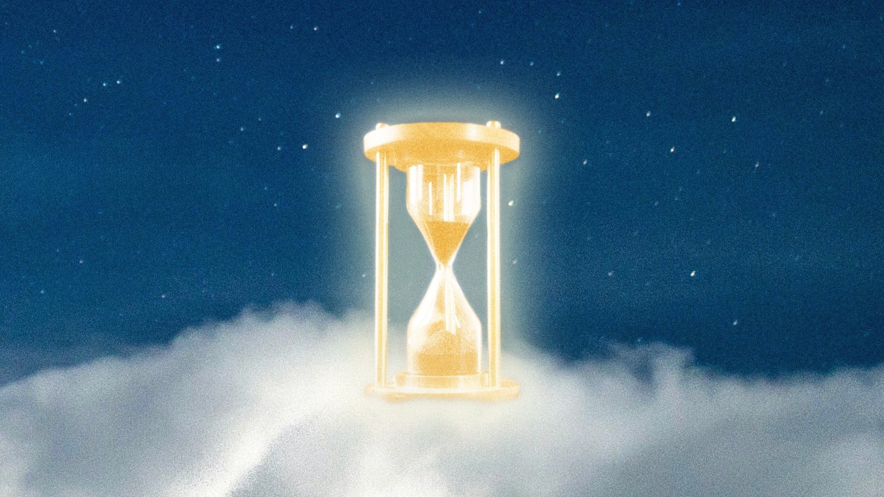 A glowing gold hourglass.