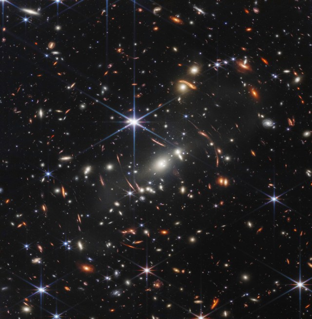 image of a galaxy cluster.