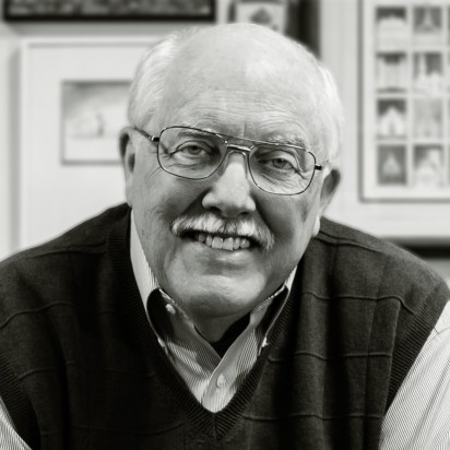 Headshot of Lee Eclov