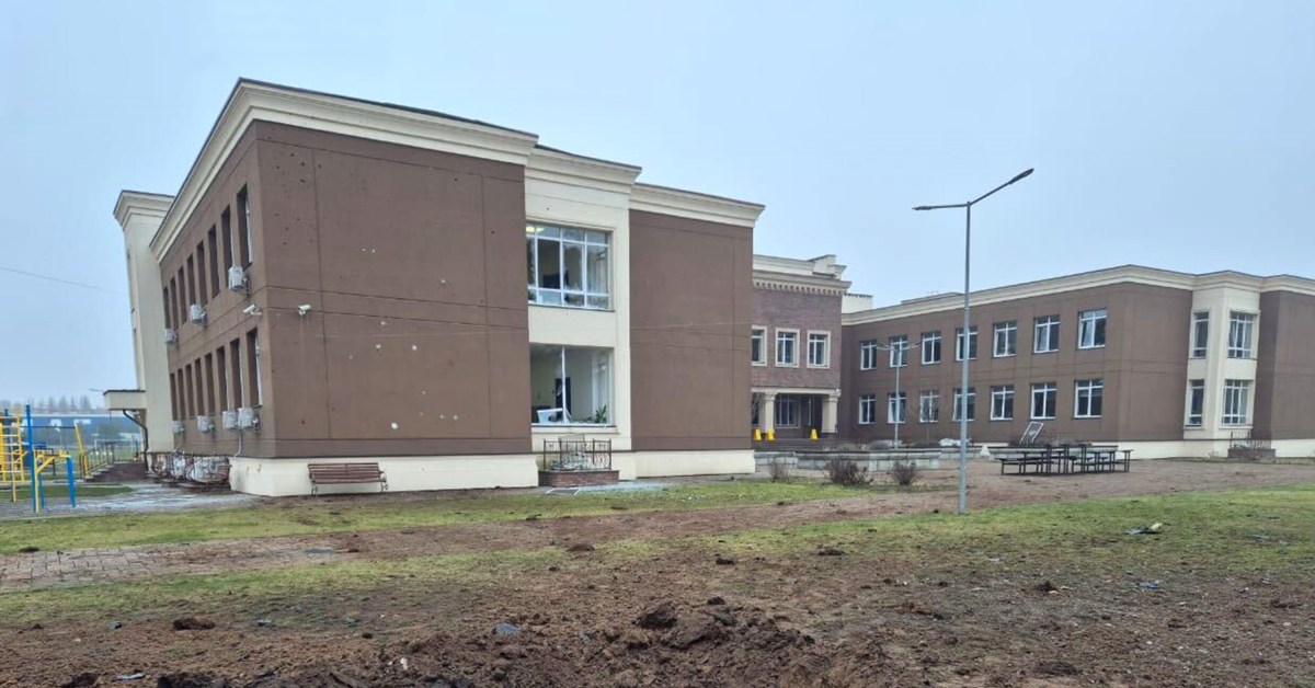 Amid Peace Talks, Ru...