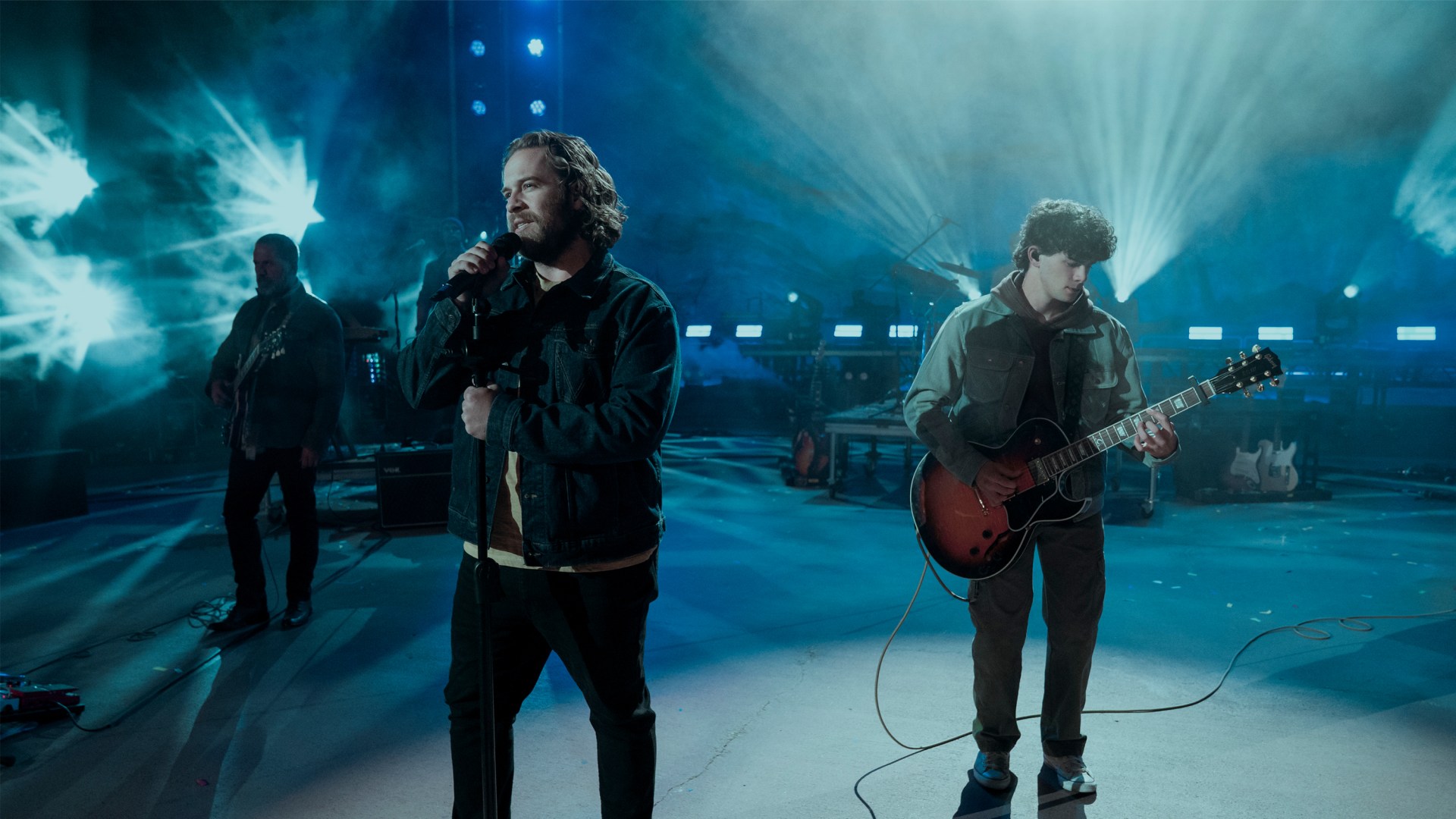 John Michael Finley as Bart Millard and Sammy Dell as his son Sam in I Can Only Imagine 2.