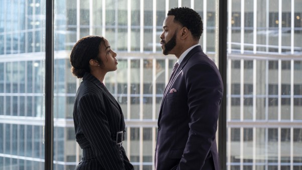 Kelly Rowland as Leah Caldwell and Clifford “Method Man” Smith as Jarrett Roy in Relationship Goals.